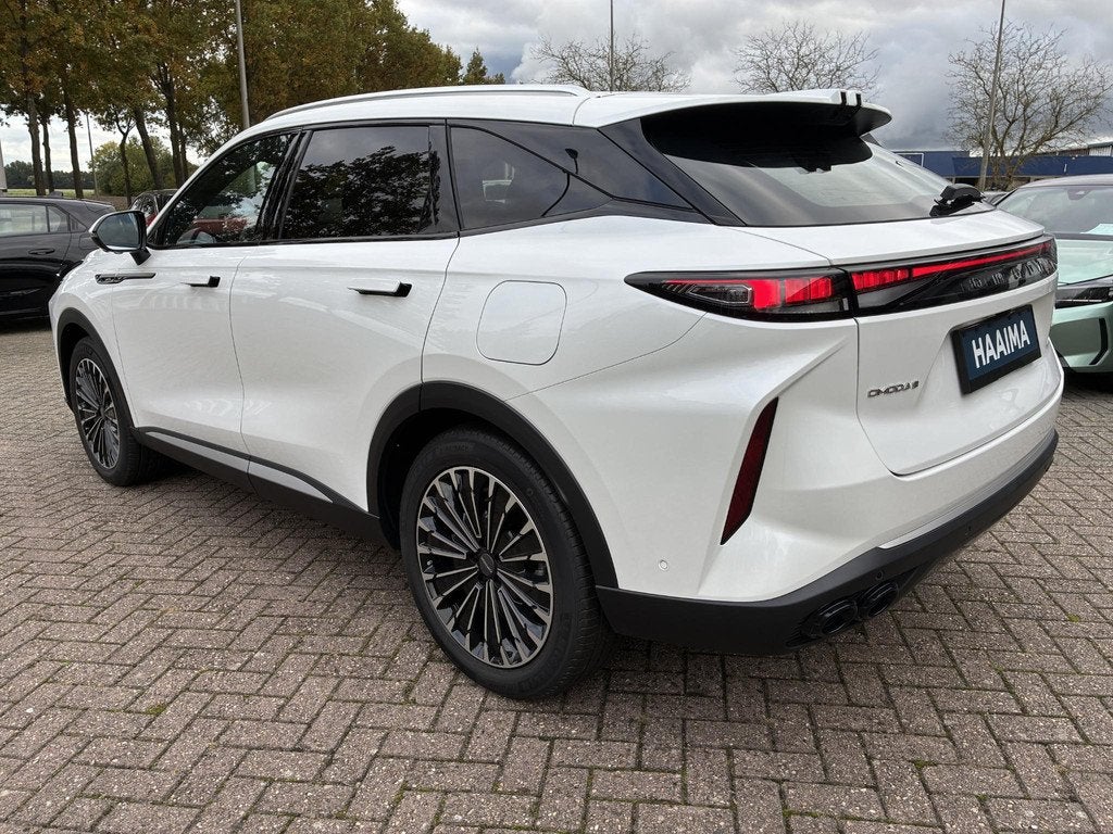 Omoda 9 1.5T-GDi Premium SHS Plug-in Hybride AWD | Alle opti, Auto's, Overige Auto's, Automaat, 537 pk, Stoelverwarming, Wit