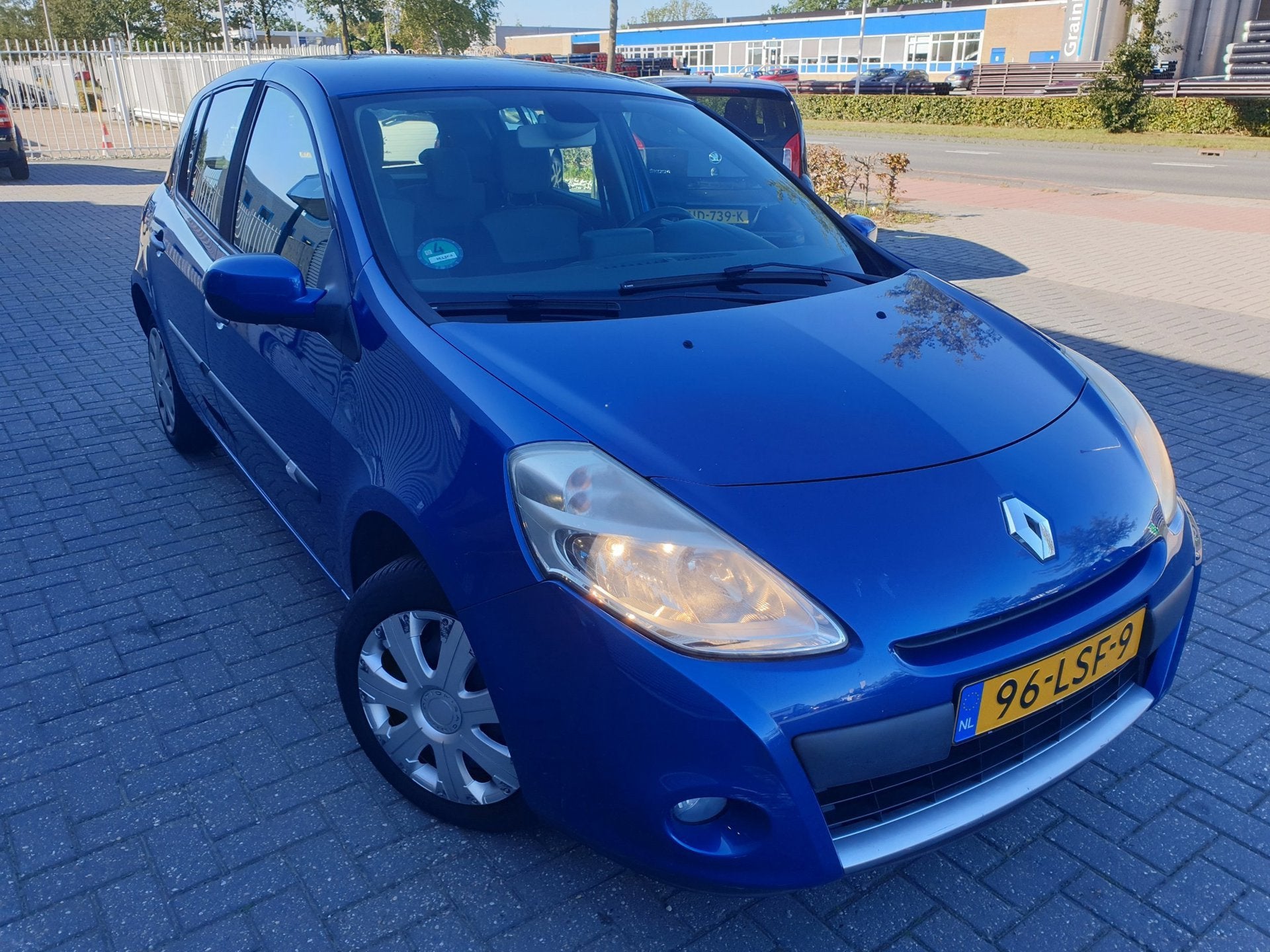 Renault Clio 1.2 Sélection Business-Airco-Cruise- Navigatie, Auto's, Voorwielaandrijving, Dealer onderhouden, Gebruikt, Automatische klimaatregeling