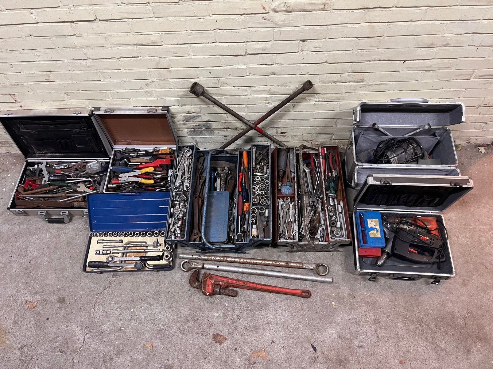 Partij hand/elektrisch gereedschap in kisten en koffers, Ophalen, Gebruikt, Gereedschapsset, Gedore