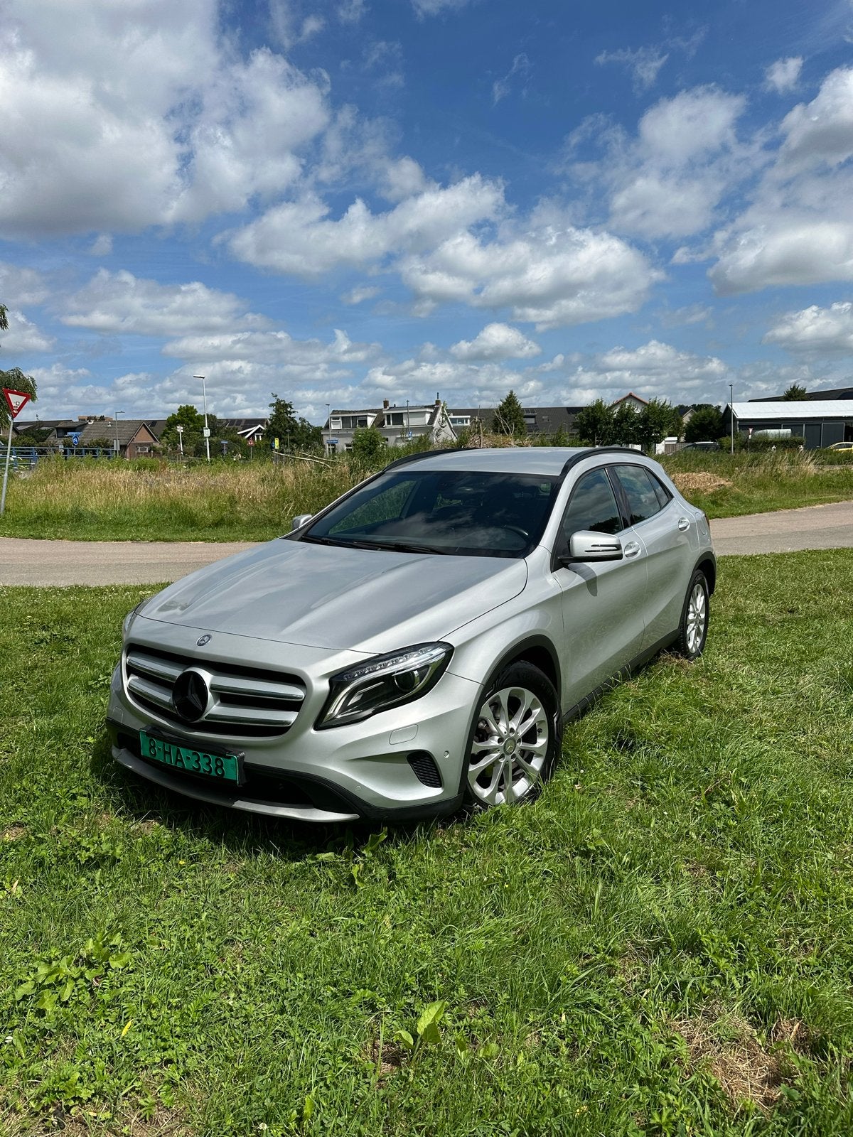 Mercedes-Benz GLA Gla180 CDI 1.5 80KW Aut7 2015 Grijs, Auto's, Mercedes-Benz, 1370 kg, 4 cilinders, Origineel Nederlands, 1200 kg