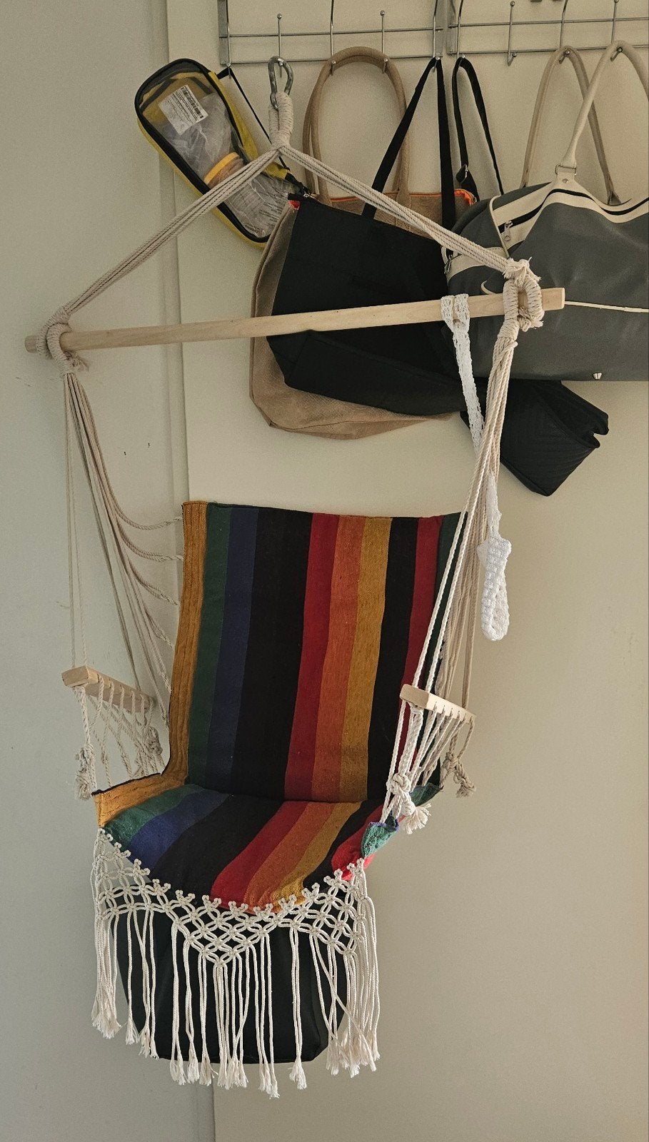 Hangstoel met regenboog kussen, Ophalen, Gebruikt