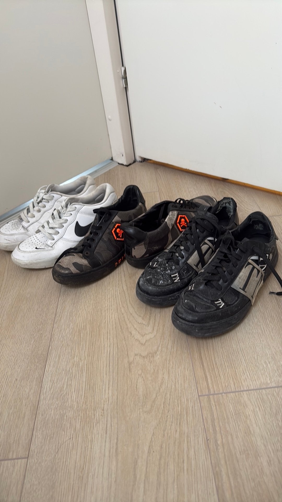 Diverse sneakers: Nike, Philipp Plein en valentino, Ophalen, Gedragen, Zwart, Sneakers of Gympen