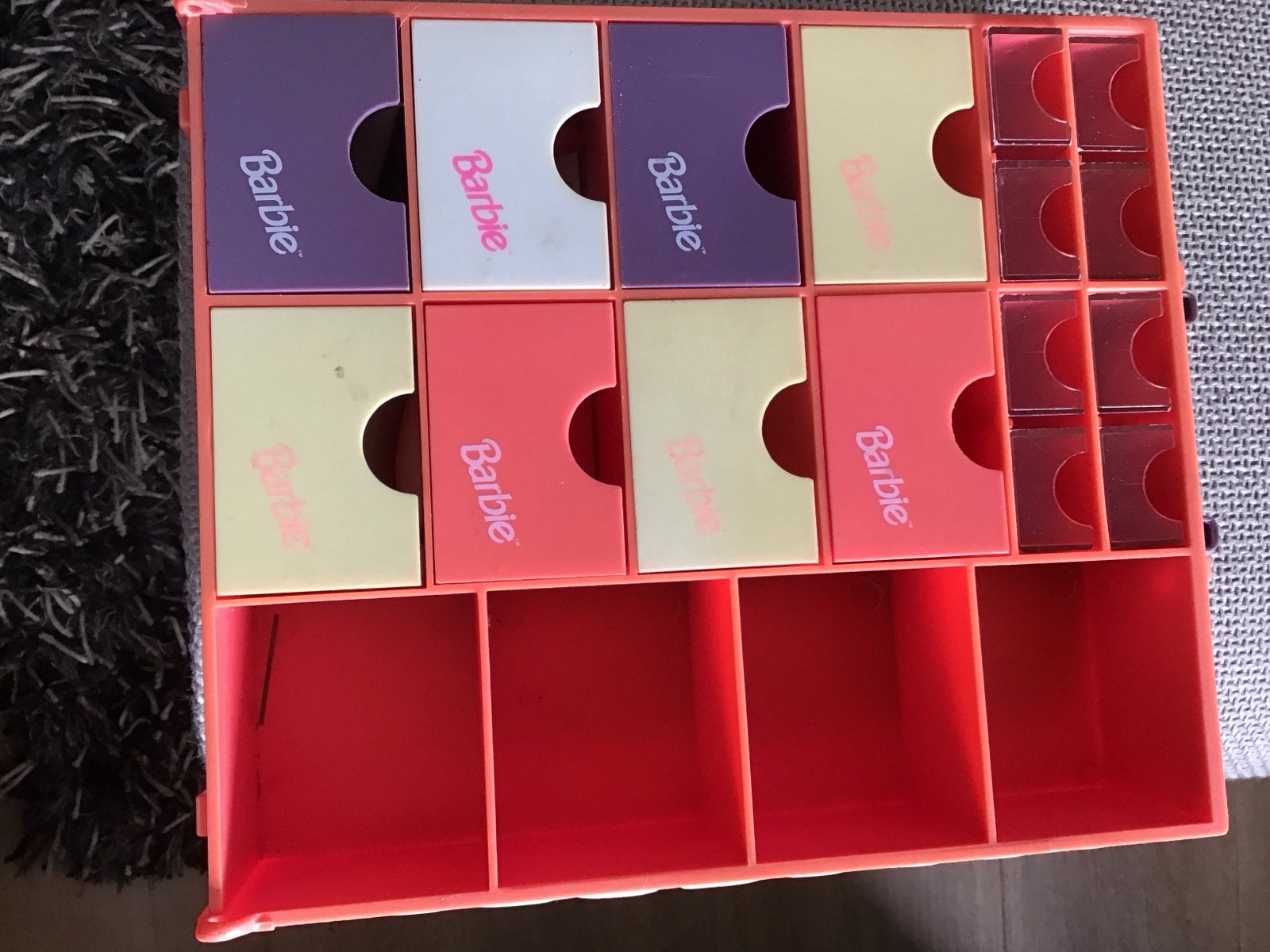 Barbie Opbergkastje met Lades en Vakjes - Hoogte 26 cm, Ophalen of Verzenden, Gebruikt, Toebehoren