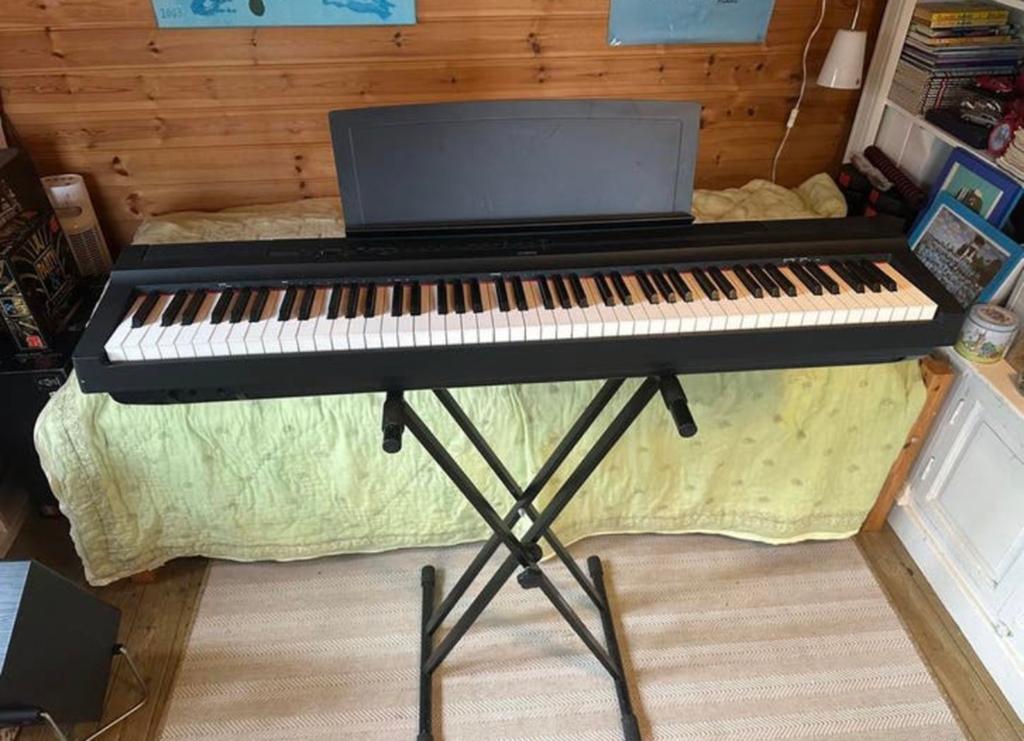 Yamaha P-125B Digitale Piano (Zwart), Muziek en Instrumenten, Ophalen of Verzenden, Zo goed als nieuw, Zwart