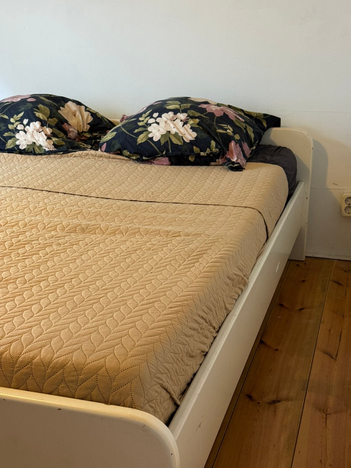 Deze week ophalen!!! Bed 180x200, Ophalen, Gebruikt, Tweepersoons, Minimalistisch