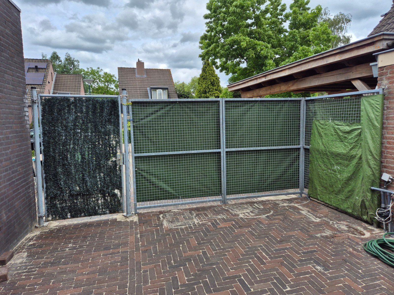 Stevig ijzeren hekwerk met poort - Gebruikt, Tuin en Terras, Tuinhekken en Hekwerk, Met poort, Gebruikt, Ophalen of Verzenden