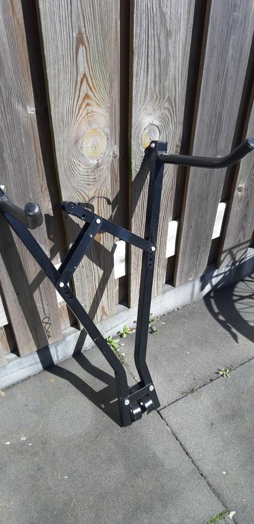 Fietsen drager, Ophalen, 2 fietsen, Zo goed als nieuw, Trekhaakdrager