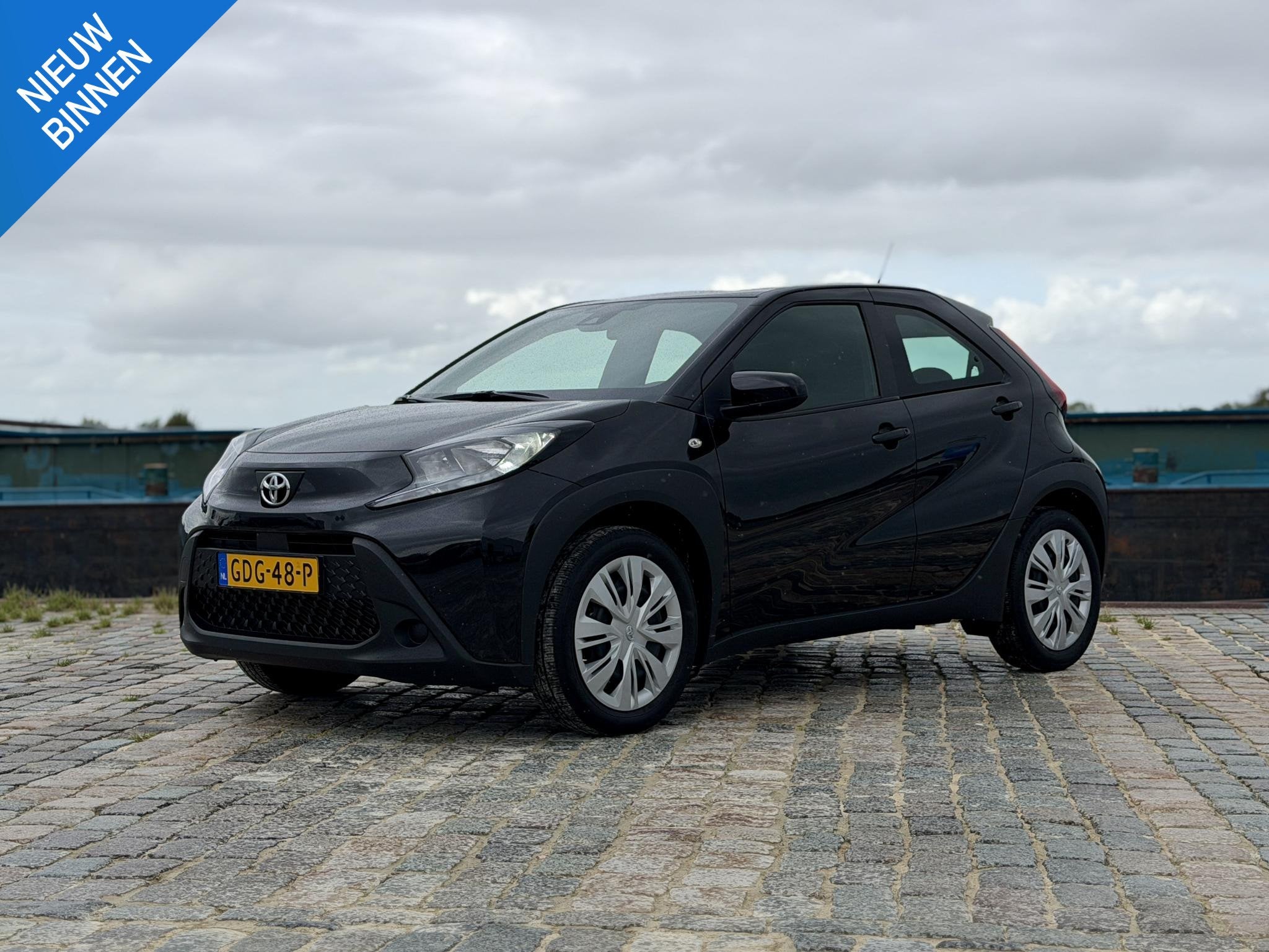 Toyota Aygo X 1.0 VVT-i S-CVT Play AUTOMAAT|Carplay|ACC|Came, Auto's, Gebruikt, Euro 6, 4 stoelen, Zwart