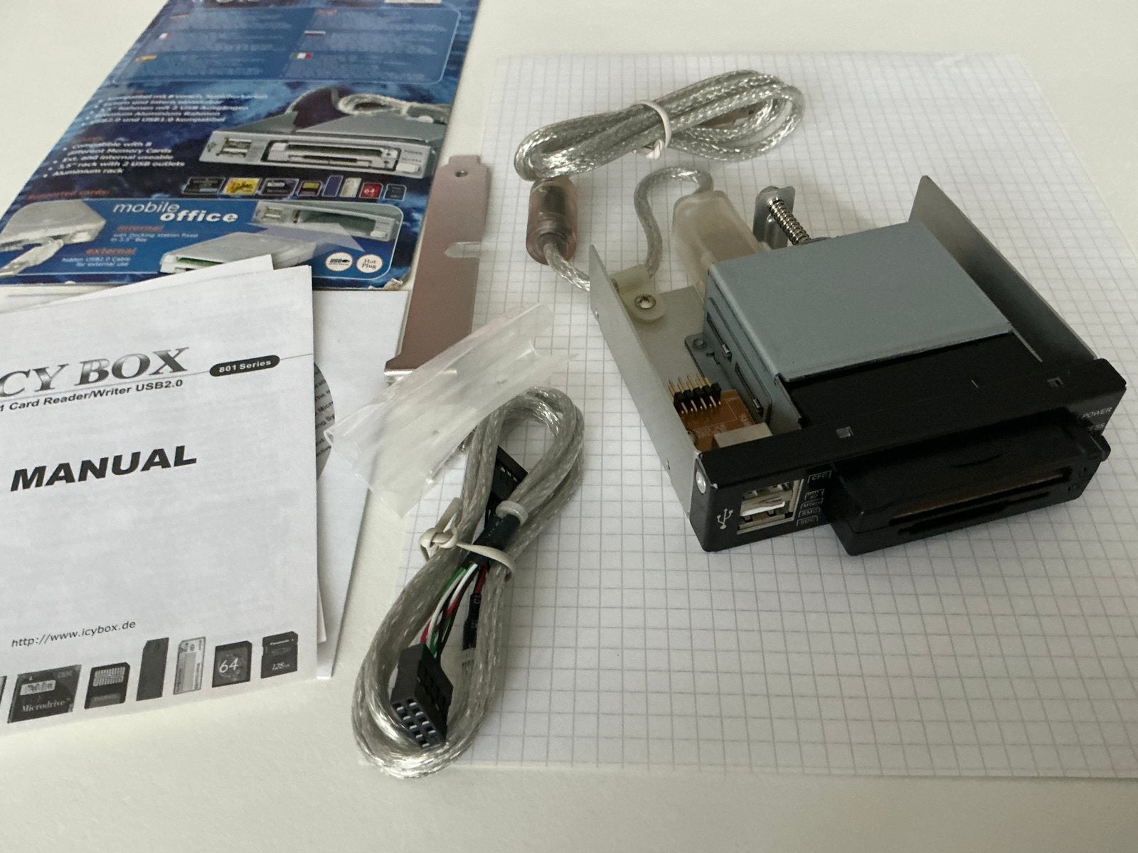 ICY BOX 801 USB card reader 3,5” to portable Compact Flash, Icy Box, Ophalen of Verzenden, Zo goed als nieuw, NA