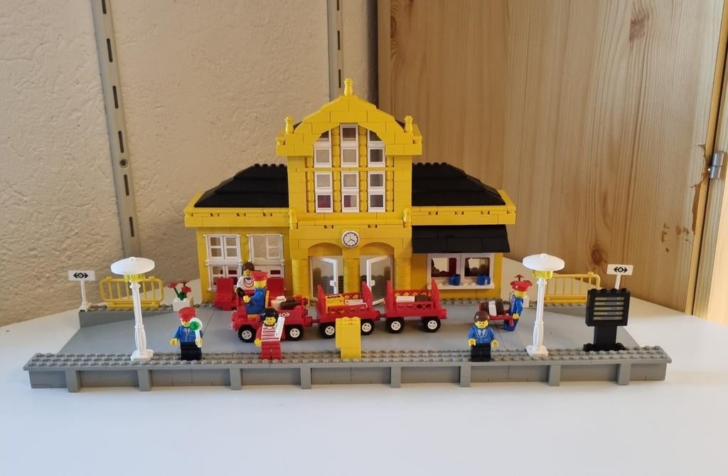 Vintage lego treinstation., Ophalen, Gebruikt