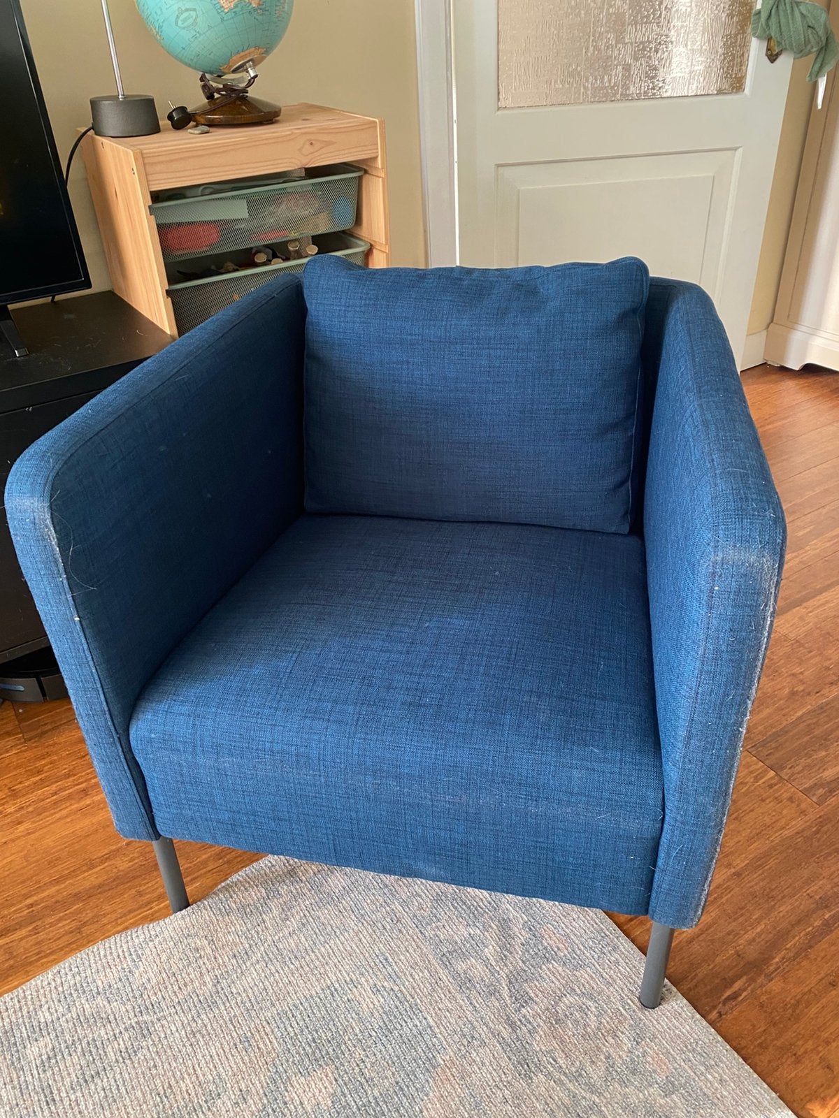 Donkerblauwe fauteuil / stoel, Ophalen, Gebruikt, 75 tot 100 cm, Stof