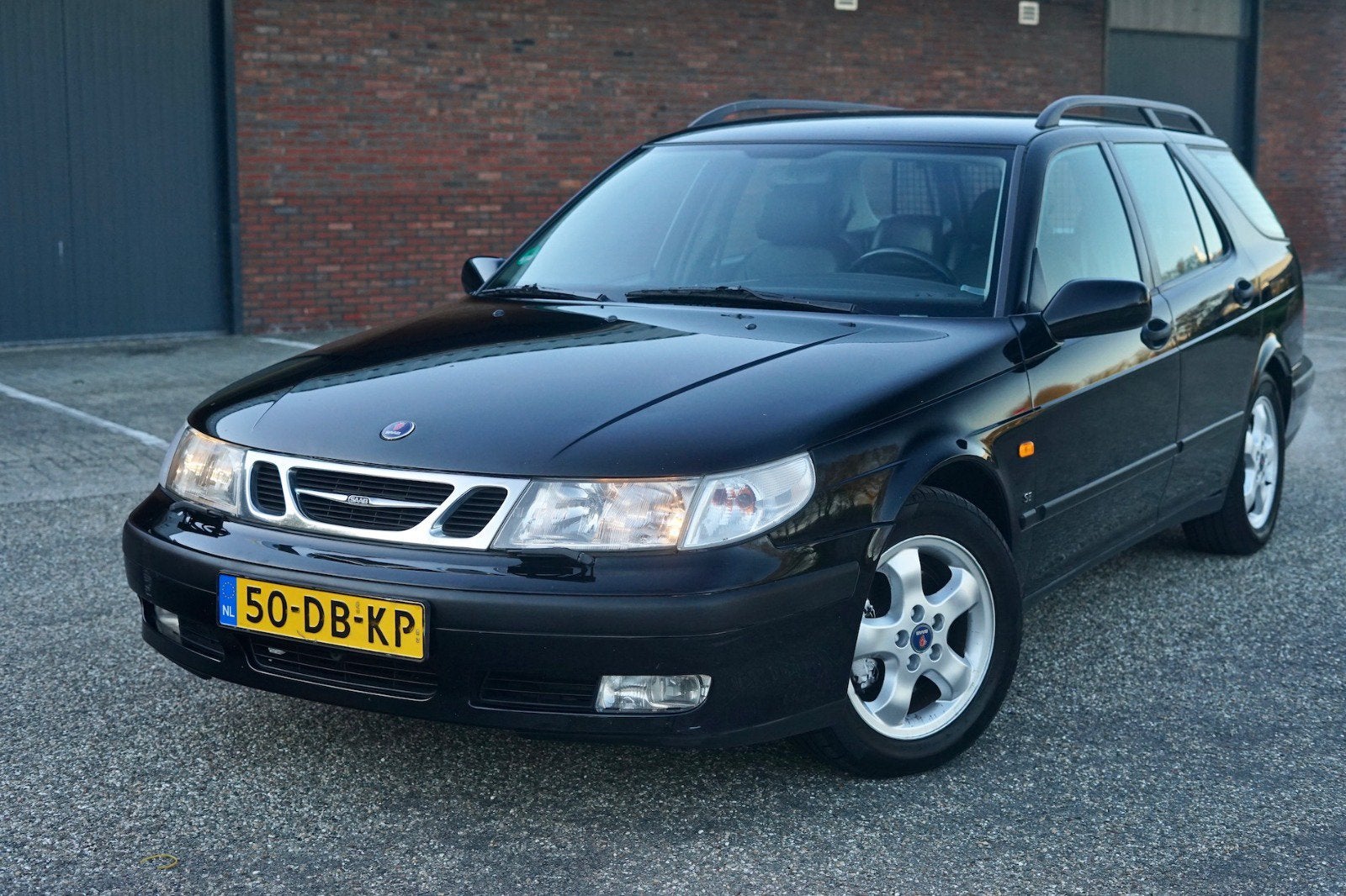 Saab 9-5 3.0 T V6 Estate AUT 1999 | apk 07/2027, koude airco, Auto's, Zwart, Zwart, Stationwagon, Particulier