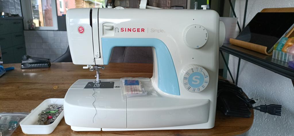 Singer Simple Naaimachine met accessoires, Ophalen of Verzenden