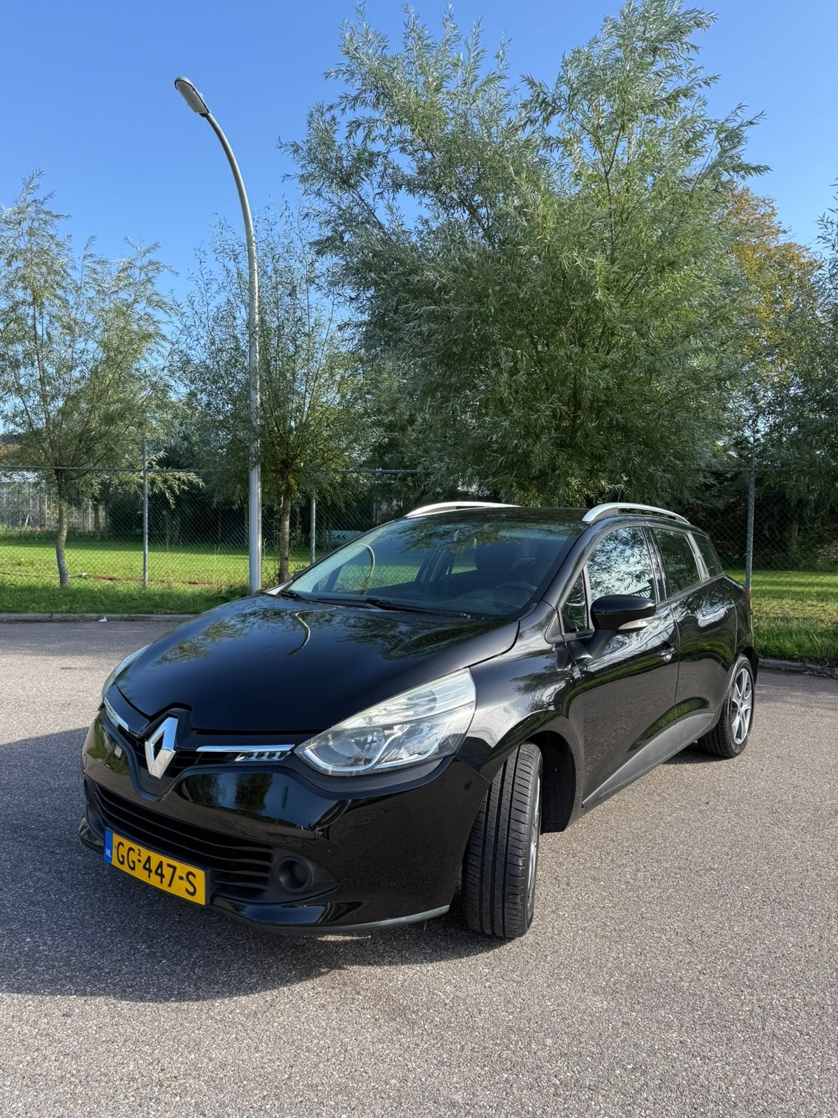 Renault Clio Energy TCe 90pk S&S 2015 Zwart, Auto's, Voorwielaandrijving, 898 cc, Zwart, Origineel Nederlands