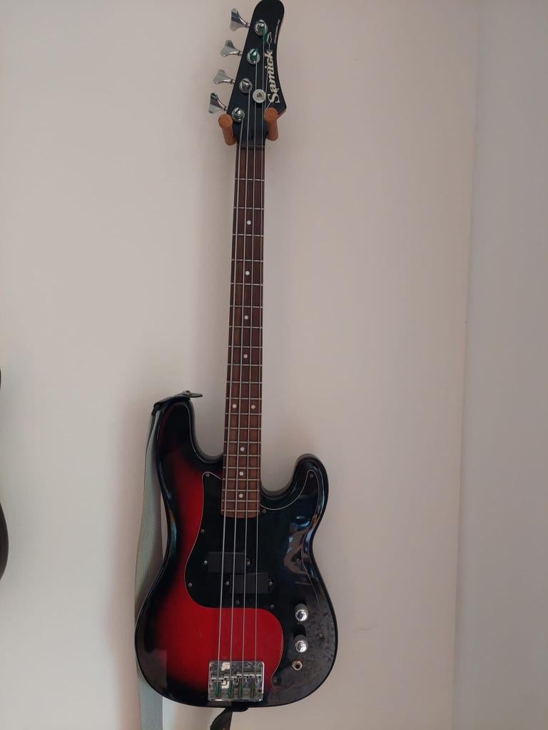 Samick basgitaar, shortscale, Ophalen, Gebruikt, Elektrisch