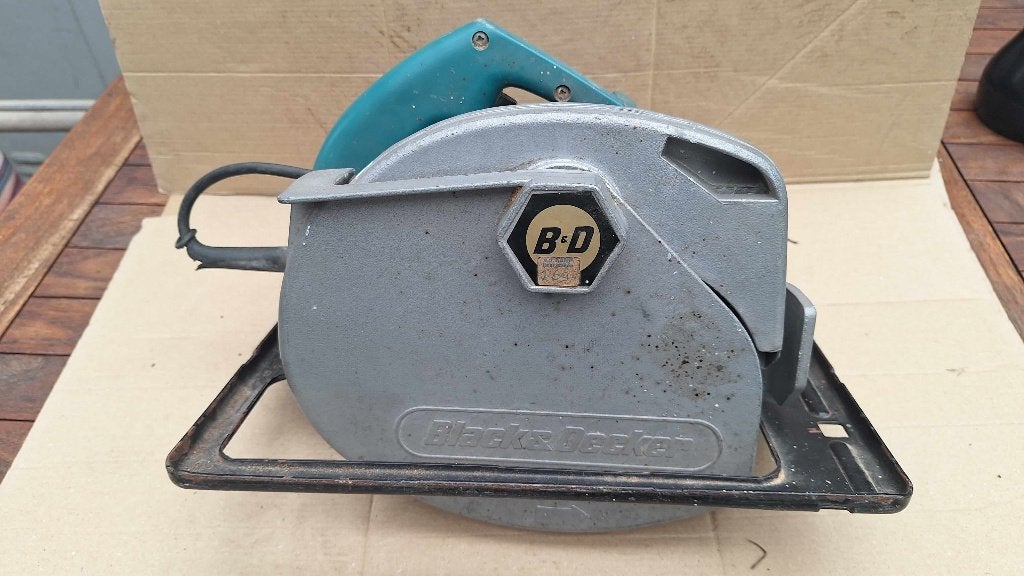 Cirkelzaag Black & Decker 1200W, Gebruikt, Cirkelzaag, Black+Decker, Ophalen of Verzenden