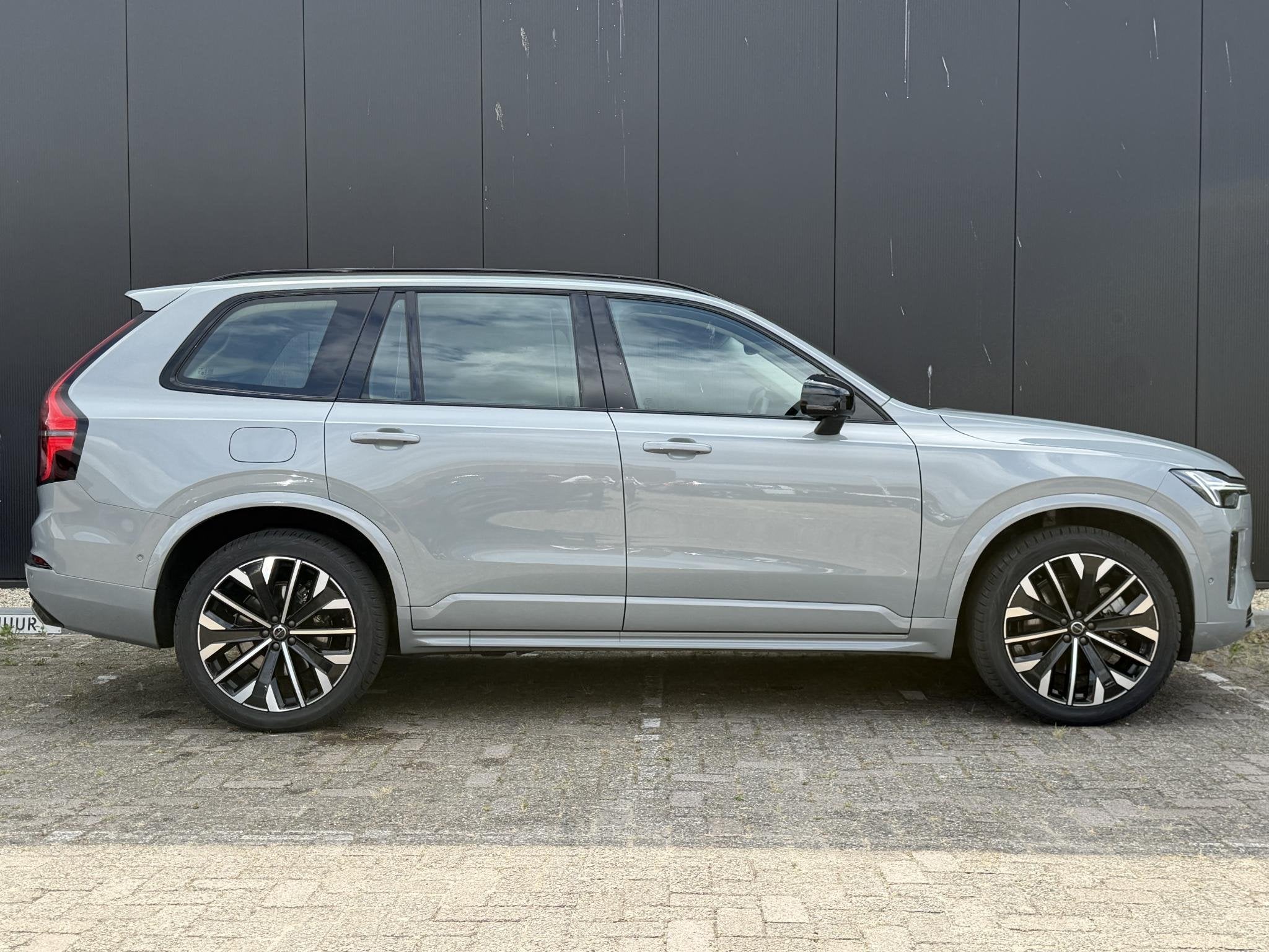 Volvo XC90 2.0 T8 Plug-in hybrid AWD Ultra Dark Panorama dak, Auto's, Gebruikt, 4 cilinders, Vierwielaandrijving, Hybride Elektrisch/Benzine