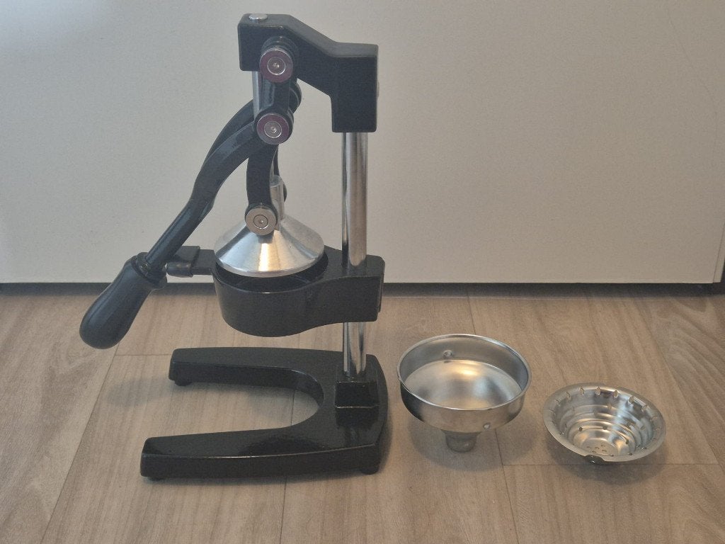 Handmatige citruspers, Ophalen, Zo goed als nieuw, Zwart