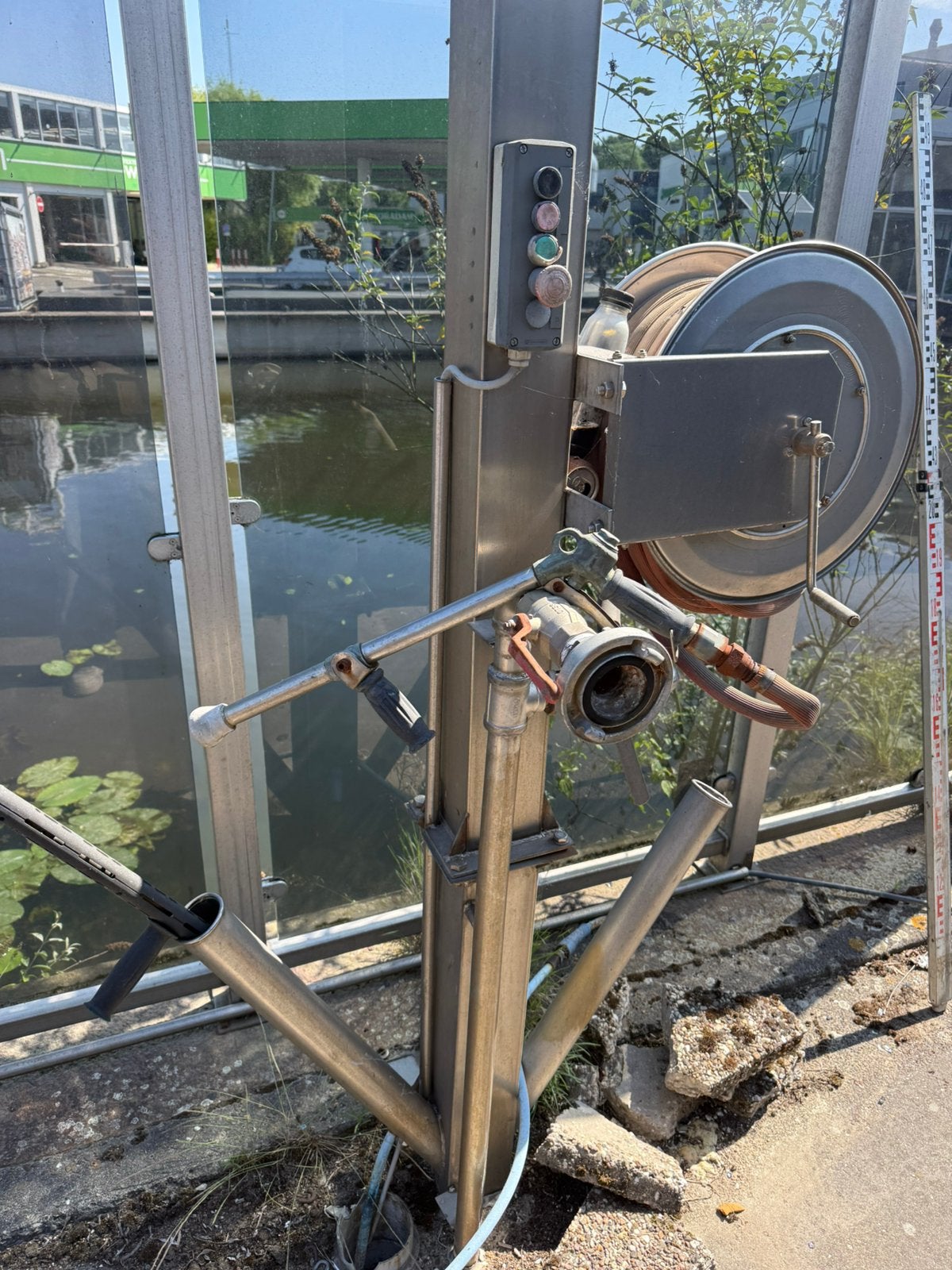 2 hogedrukreinigers (spuitpistolen), haspels & zwenkarmen, Ophalen, Gebruikt, Elektrisch