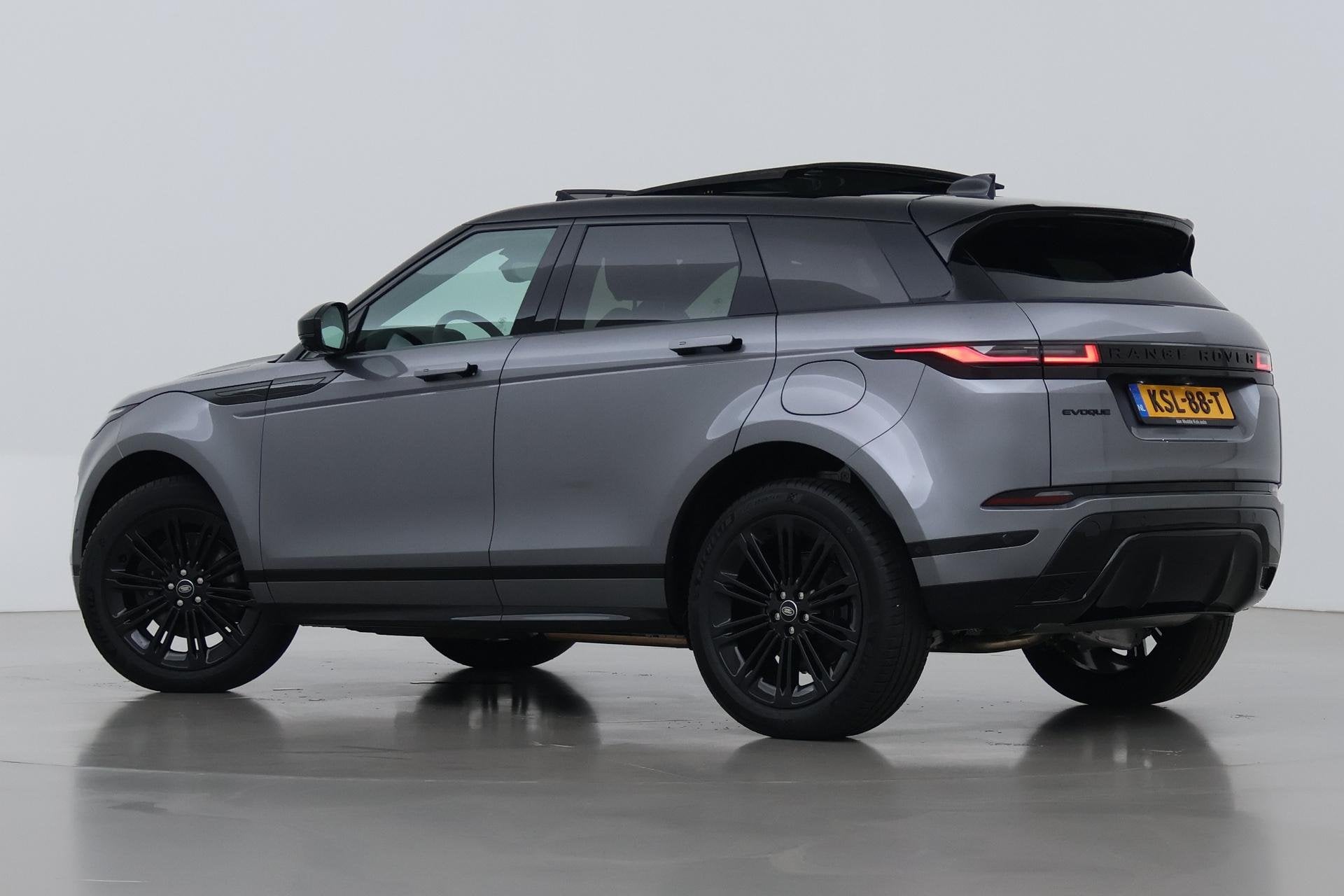 Land Rover Range Rover Evoque P270e Dynamic SE | Panoramadak, 15 kWh, Vierwielaandrijving, Hybride Elektrisch/Benzine, SUV of Terreinwagen