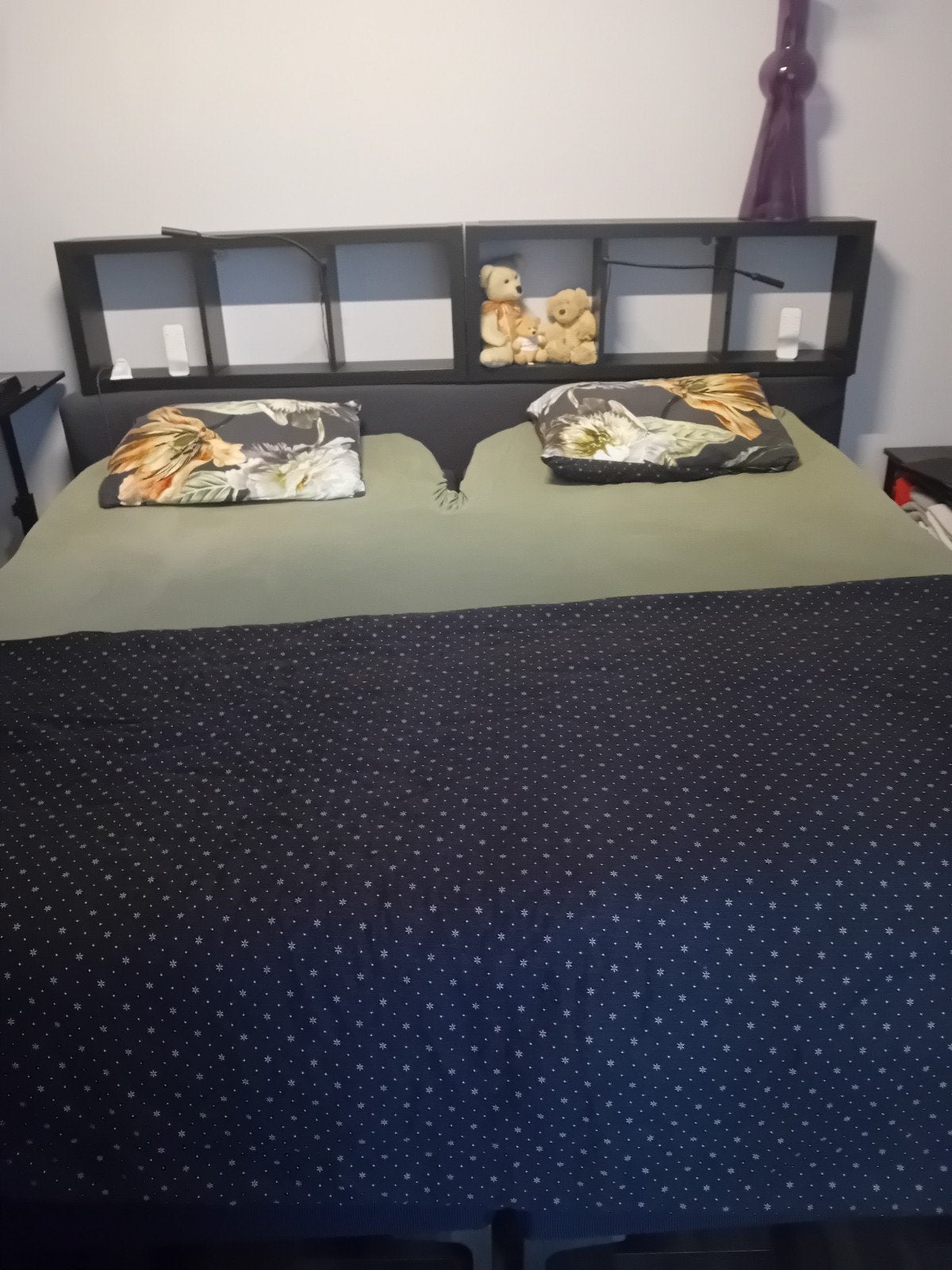 Elektrisch bed, vitrinekast en vloerkleed, 210 cm, Tweepersoons, Ophalen of Verzenden, Overige maten