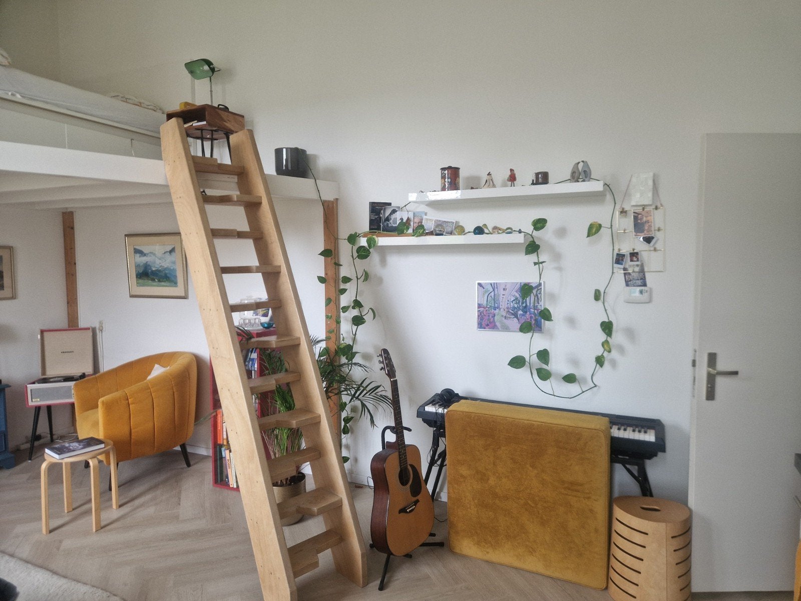 Houten loftladder / trap van 212.5cm (of 220cm) hoog, Ophalen, 2 tot 4 meter