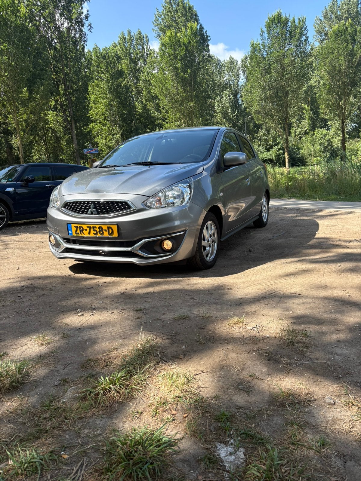 Mitsubishi Space Star 1.0 Mivec 71PK 2019 Grijs, active!, Voorwielaandrijving, Zwart, Start-stop-systeem, Origineel Nederlands