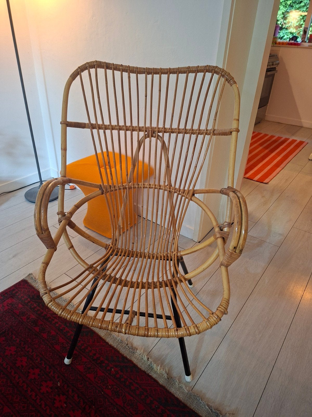 Vintage rotan fauteuil met metalen poten, Ophalen, Gebruikt, Bruin, Vintage, Bohemien