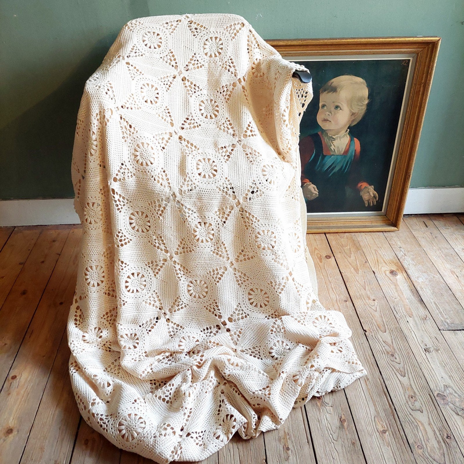 Prachtige grote vintage gehaakte sprei / deken 245 x 230 cm, Huis en Inrichting, ., Beige, Overige typen, Tweepersoons