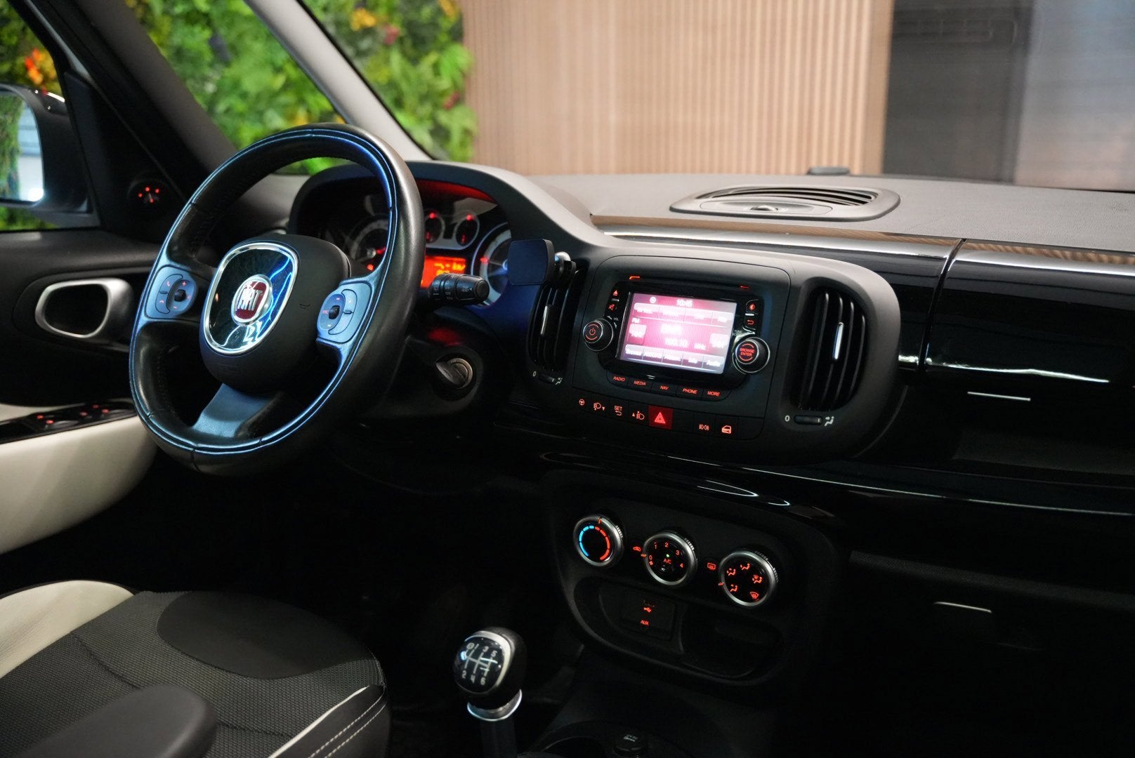 Fiat 500 L 1.4-T-Jet Trekking / Pano / Cruise / Trekhaak / N, Auto's, Fiat, Voorwielaandrijving, Euro 6, 4 cilinders, 400 kg