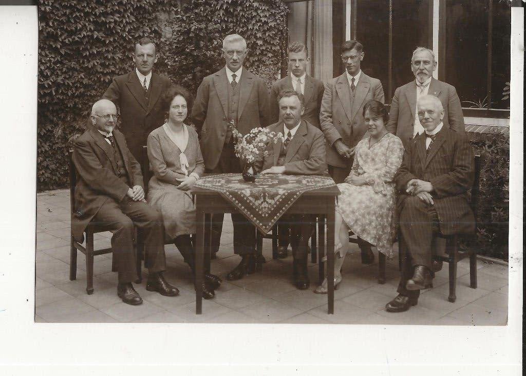 Westland Onbekend Gezelschap poserend op plaats Fotokaart, Ophalen of Verzenden, Voor 1920, Ongelopen, Zuid-Holland