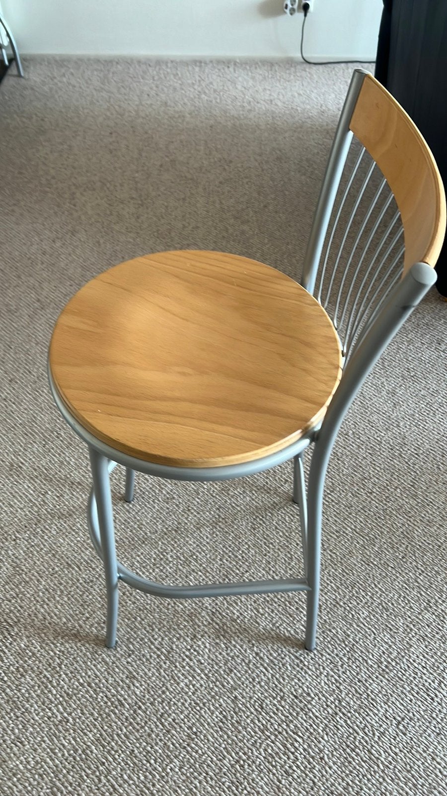 Barkruk met comfortabele zitting, Met voetsteun, Ophalen of Verzenden, Zo goed als nieuw, Hout