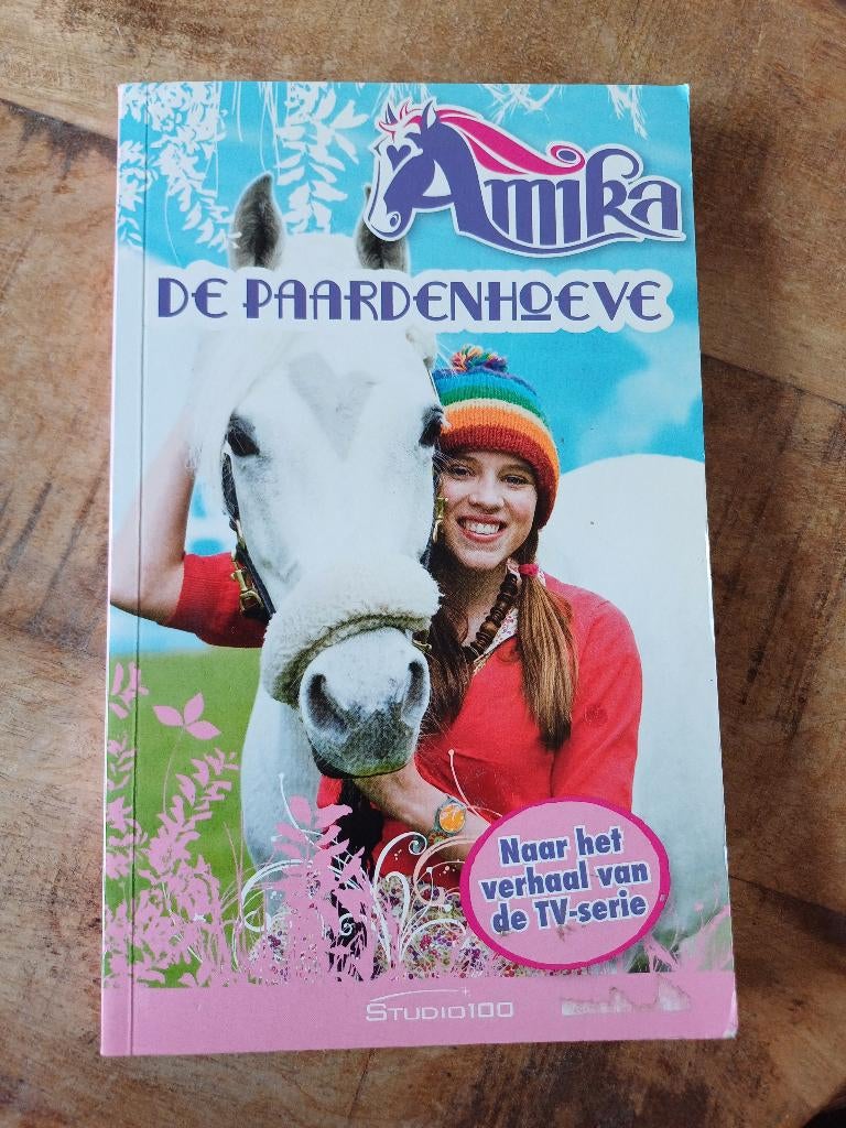 Amika - De paardenhoeve, Ophalen of Verzenden, Gelezen, Vera Gheysels, Fictie algemeen