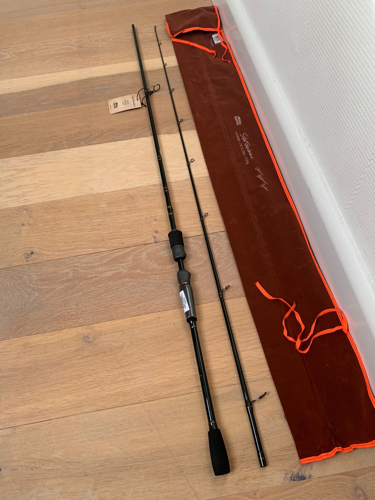 Nieuwe Abu Garcia Svartzonker spinhengel, 2.29m & 7-24 gr, Abu garcia, Werphengel, Nieuw, Ophalen of Verzenden