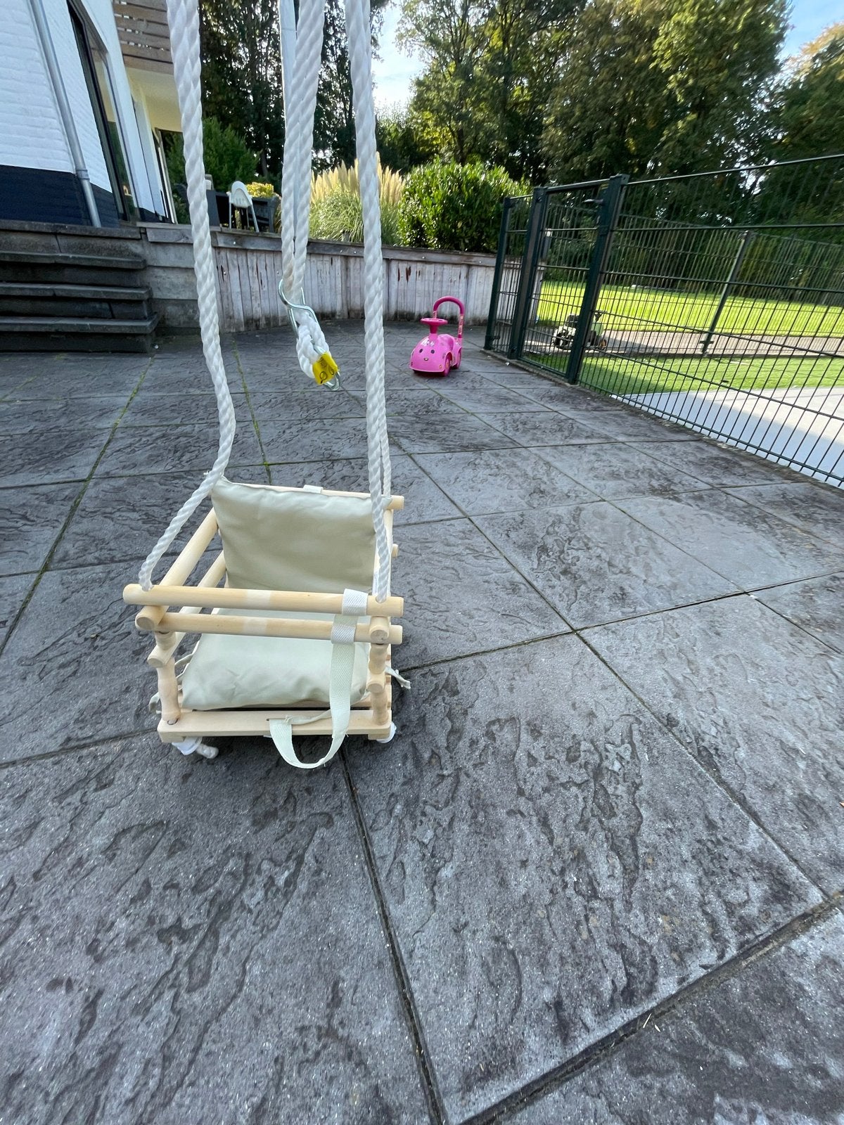 Houten babyschommel met kussentje, Kinderen en Baby's, Ophalen of Verzenden, Nieuw, Schommel