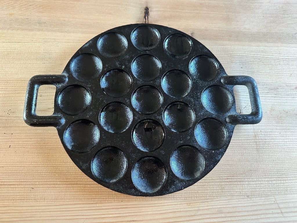Gietijzeren poffertjes pan, voor bbq, gasplaat of inductie, Ophalen of Verzenden, Zo goed als nieuw