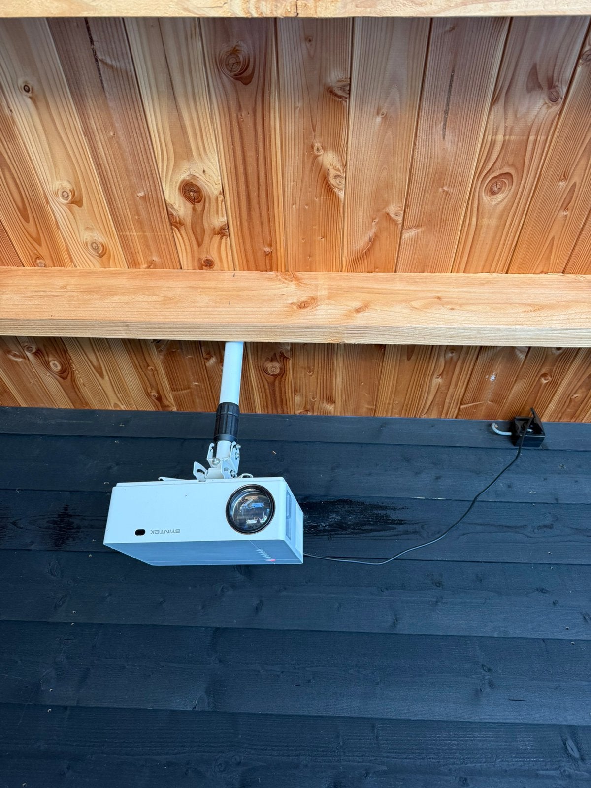 Full HD Smart Beamer + plafondbeugel + beamerscherm, Audio, Tv en Foto, Beamers, Ophalen, Zo goed als nieuw