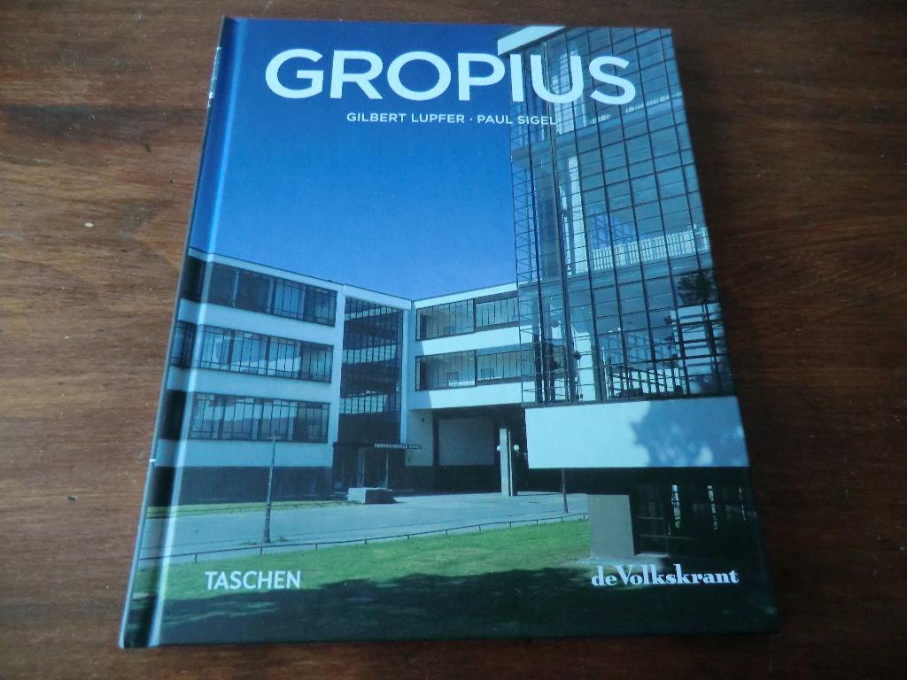 boek - Walter Gropius - 1883-1969 - Lupfer, Sigel- taschen 5, Ophalen of Verzenden, Zo goed als nieuw, Architecten