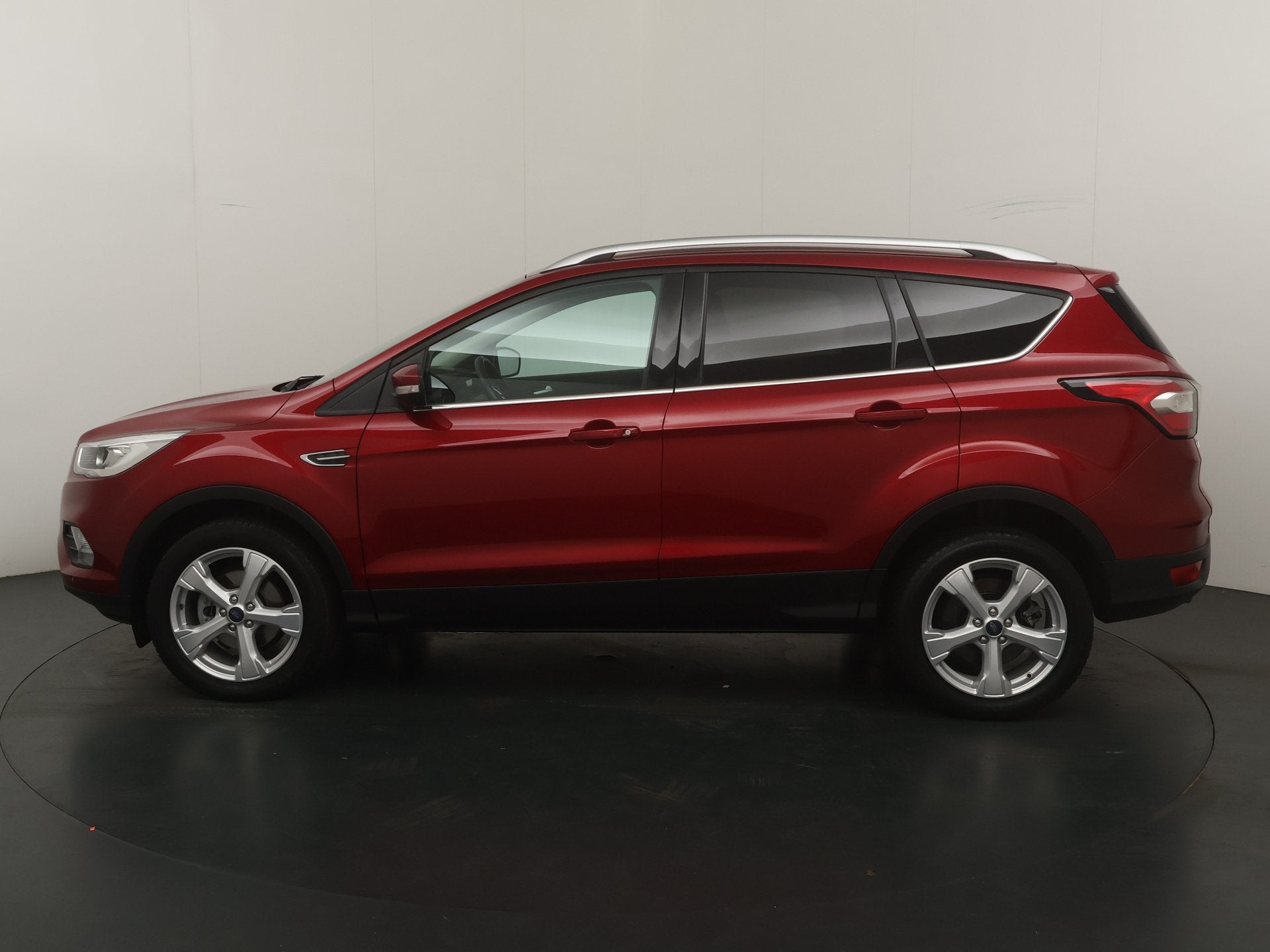 Ford Kuga 1.5 EcoBoost Titanium 150PK | Trekhaak | Bliss | C, Auto's, Dealer onderhouden, 4 cilinders, Leder en Stof, Handgeschakeld