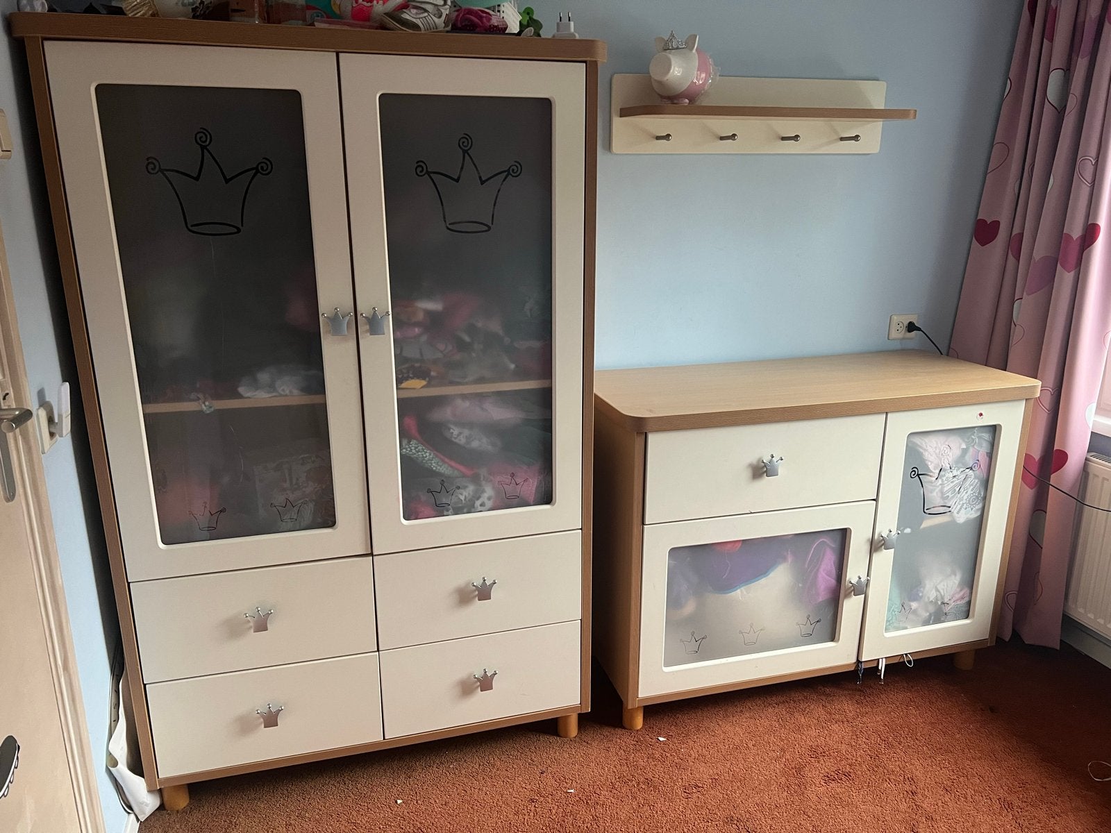 Complete babykamer: kast, commode, plank en ledikant, Ophalen, Gebruikt, Kast, 50 tot 70 cm