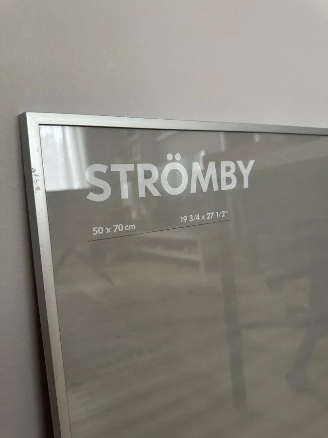 GEZOCHT: Ikea Stromby 50x70 aluminium regio Nijmegen, Ophalen, Zo goed als nieuw, Fotolijst, Met glas