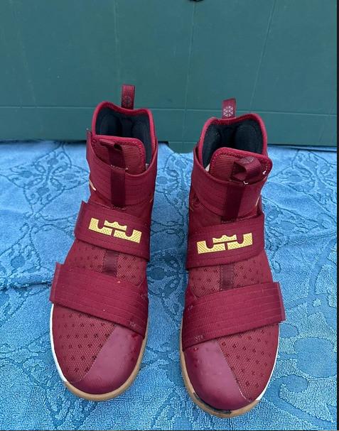 Nike LeBron soldier 10  Maat 45·, Ophalen of Verzenden, Zo goed als nieuw, Overige kleuren, Sportschoenen