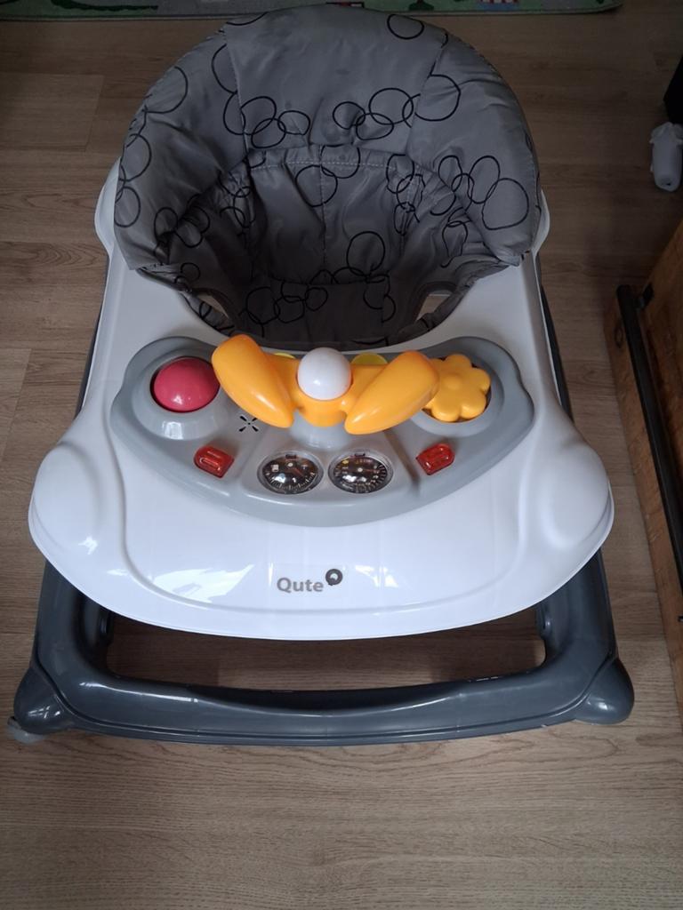 Qute Babywalker - Grijs/Wit met Speelblad, Ophalen of Verzenden