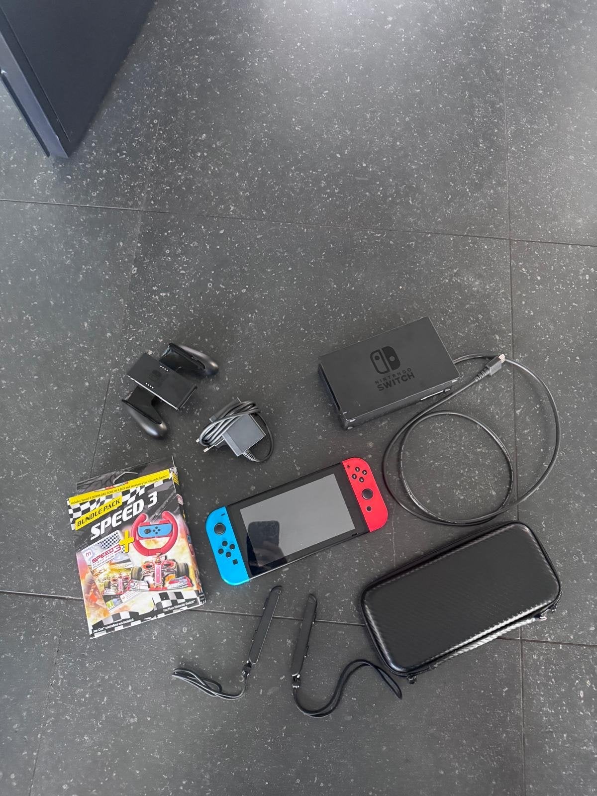 Nintendo Switch met 2 controllers en Speed 3 game, Met 2 controllers, Ophalen of Verzenden, Switch Original, Gebruikt