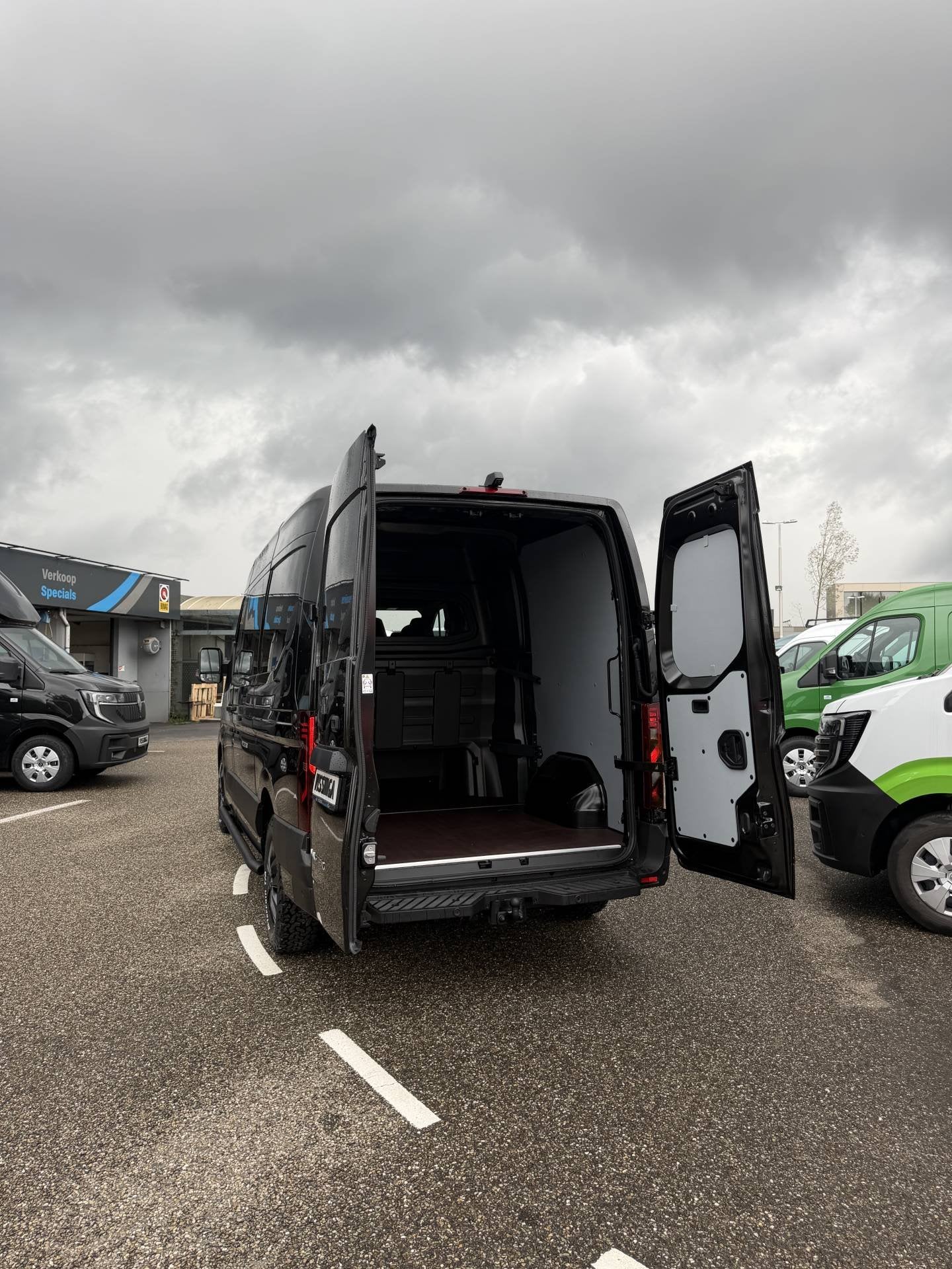 Renault Master 2.0 dCi 170 pk L2H2 Dubbel Cabine Automaat zw, Auto's, 1998 cc, Euro 6, 4 cilinders, Renault