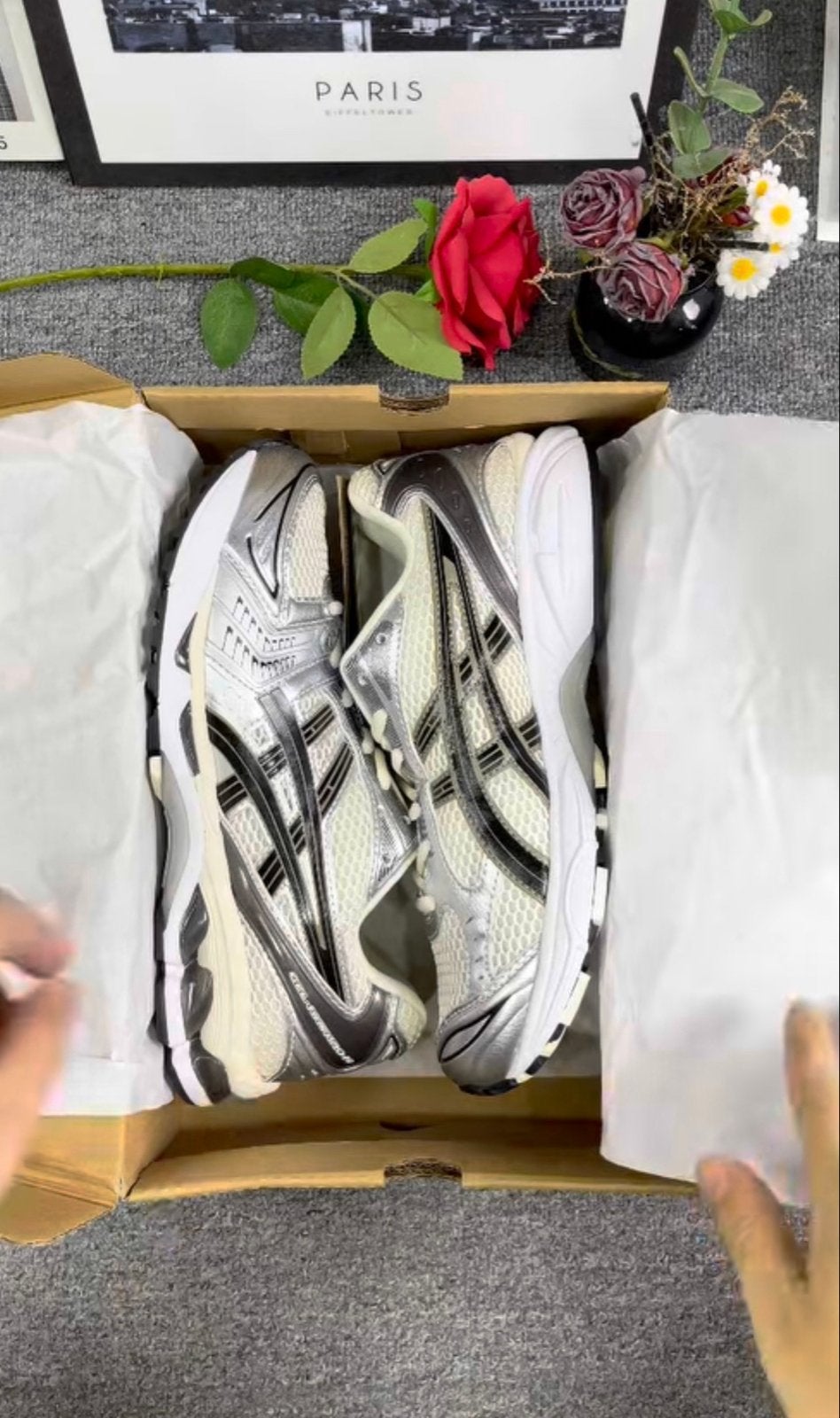 ASICS GEL-Kayano 14 Sneakers - Zilver/Wit, Ophalen of Verzenden, Nieuw, Wit, Sneakers of Gympen