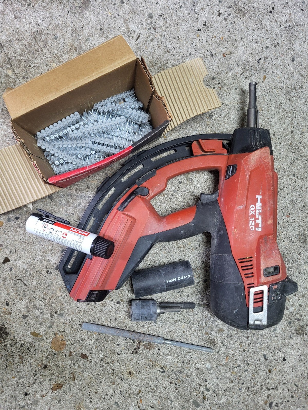 Hilti GX120 Beton schiethamer tacker betontacker
izgst, Ophalen of Verzenden, Gebruikt