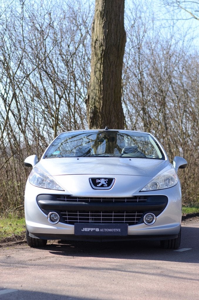 Peugeot 207 CC 1.6 VTi, Auto's, Peugeot, Voorwielaandrijving, 15 km/l, Gebruikt, 4 cilinders
