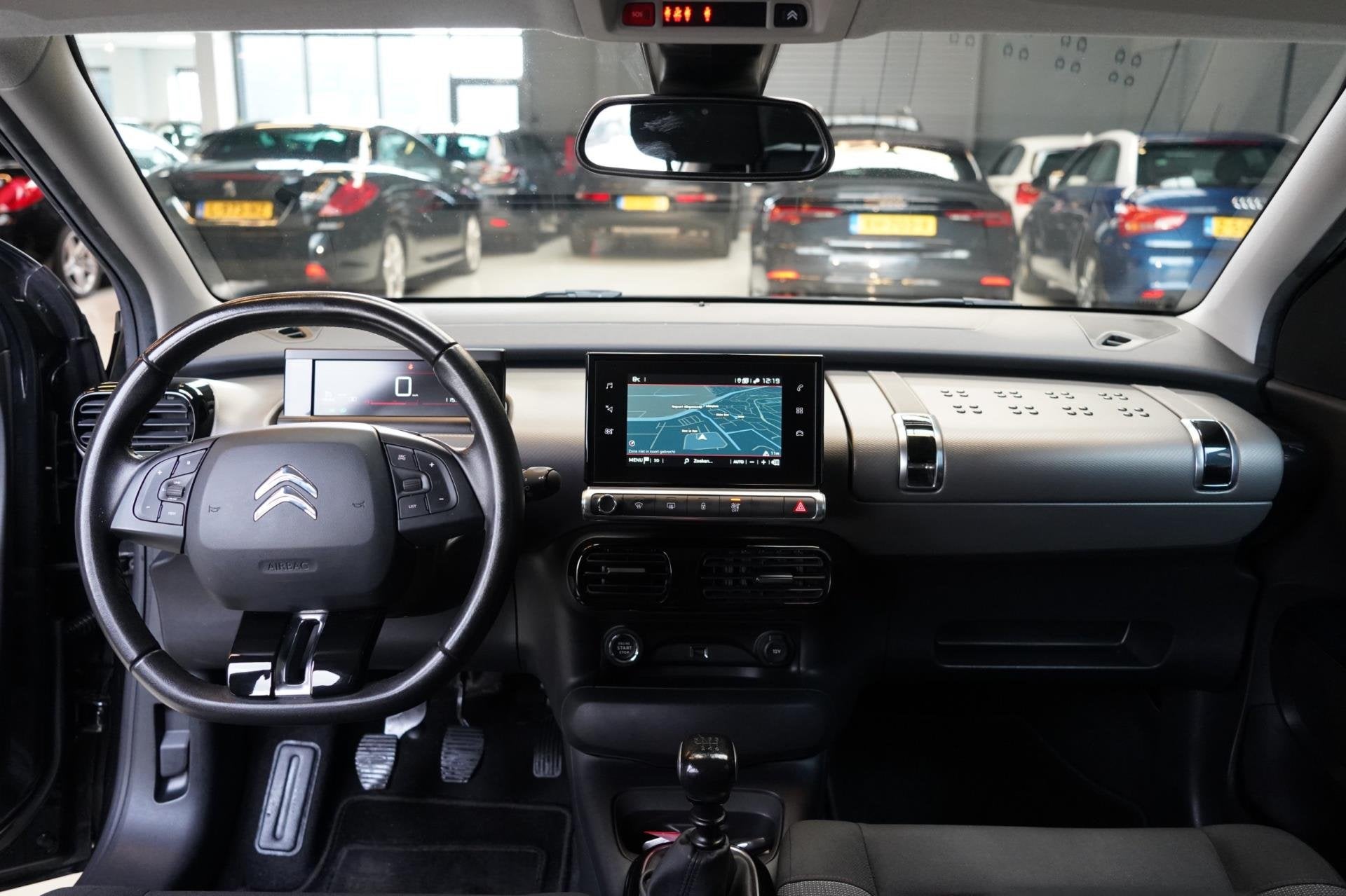 Citroen C4 Cactus 1.2 PureTech Shine | NAVI | CRUISE | PDC |, Auto's, Voorwielaandrijving, Stof, Gebruikt, Met garantie (alle)