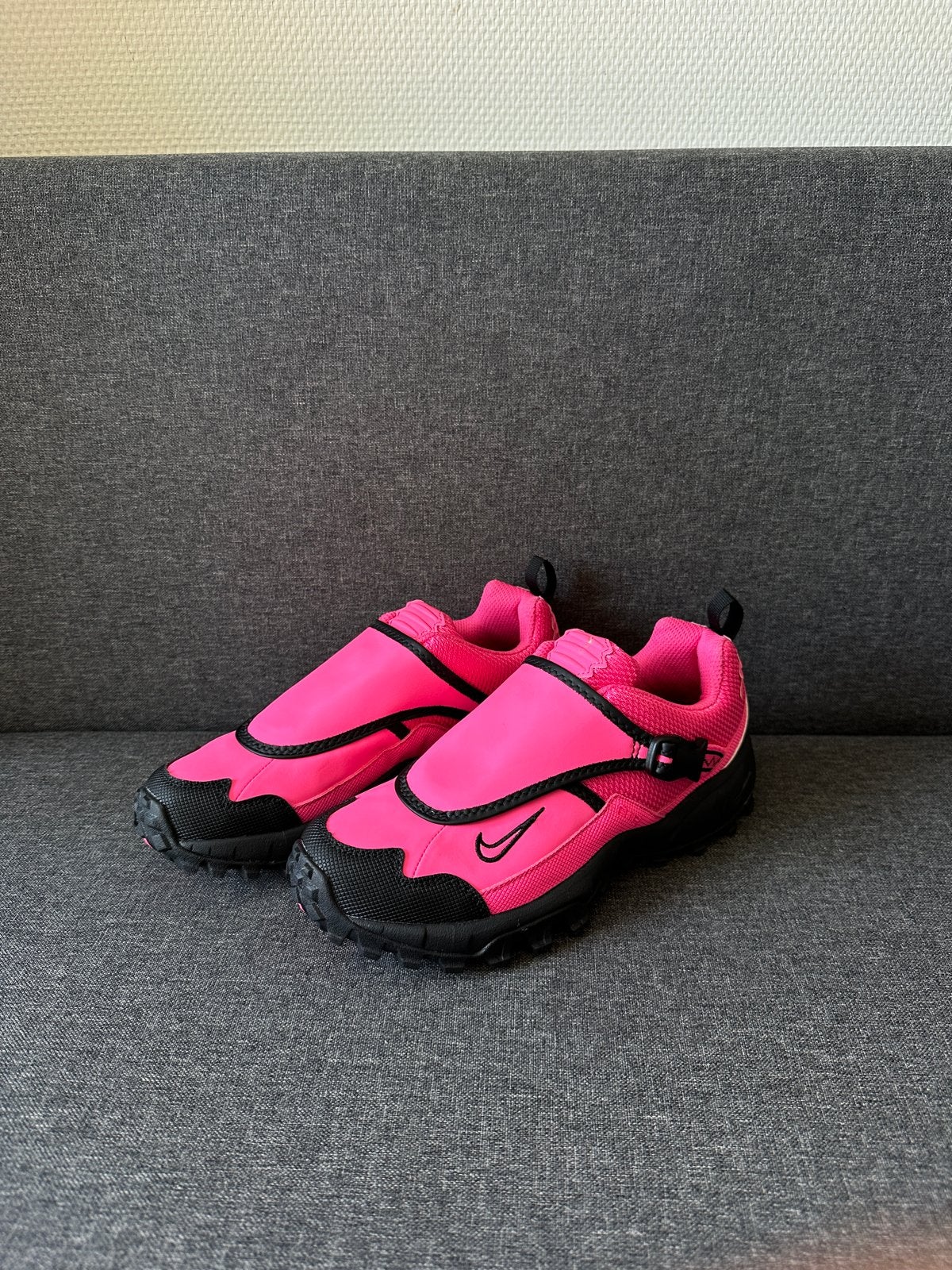 Nike ACG Phassad Roze - Nieuw in doos - Maat 38, Nieuw, Ophalen of Verzenden, Sneakers of Gympen, Roze